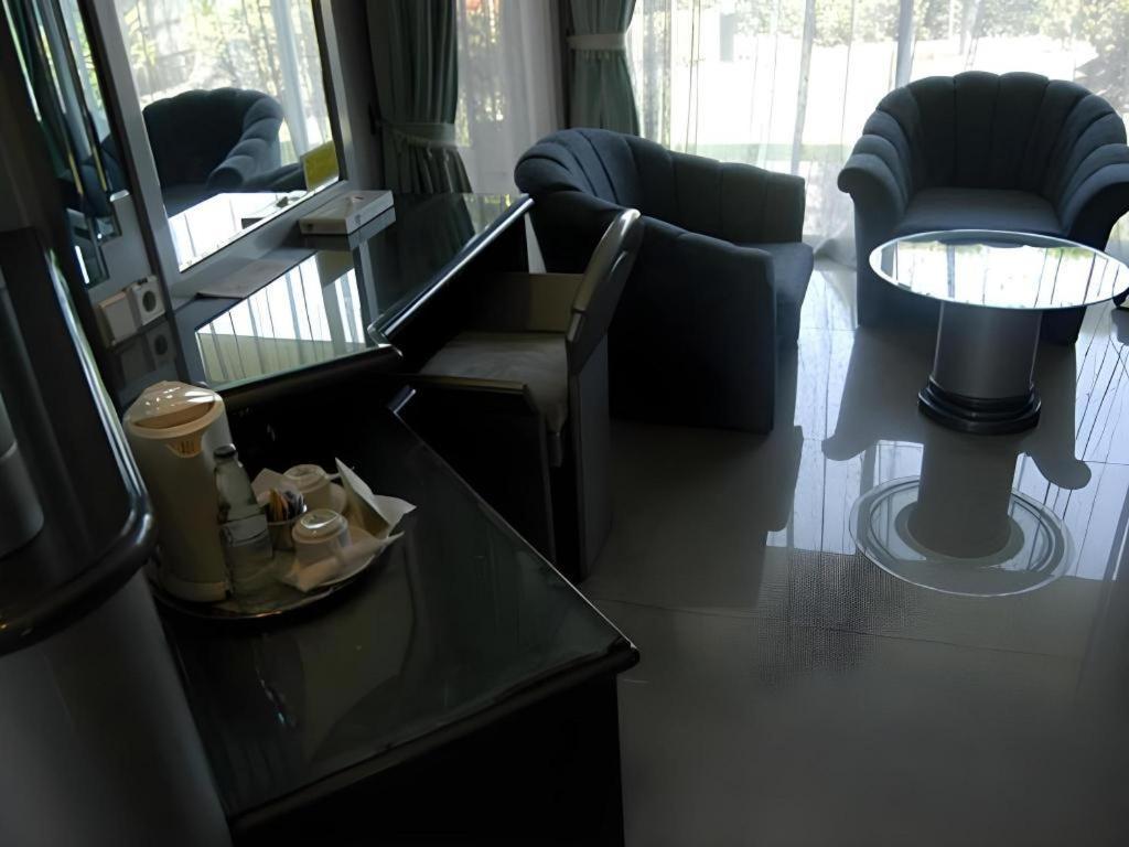 Hotel New Puri Garden Bandara Semarang Exterior foto